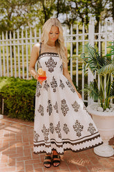 Courtyard Rendezvous Midi Dress