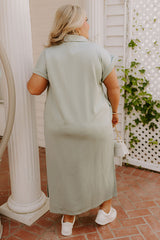 Cue The Casual T-shirt Midi Dress in Sage Curves